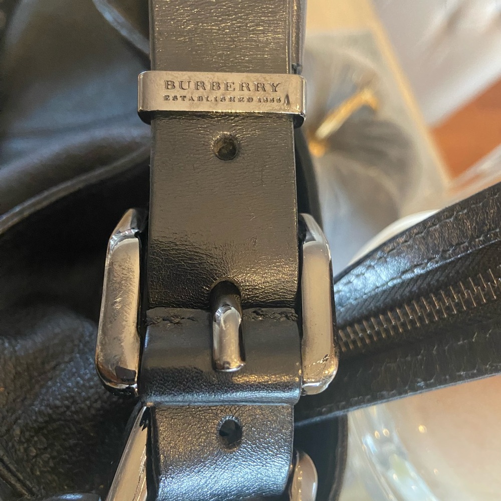 AUTHENTIC Burberry black pebbled leather hobo bag. Luxury like new - Picture 4 of 13